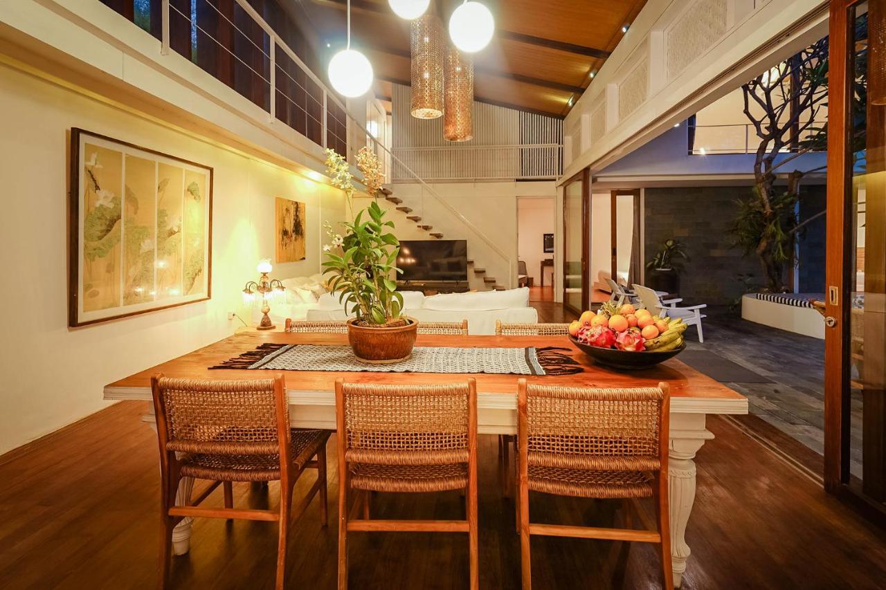 Bias Villa Seminyak Esterno foto