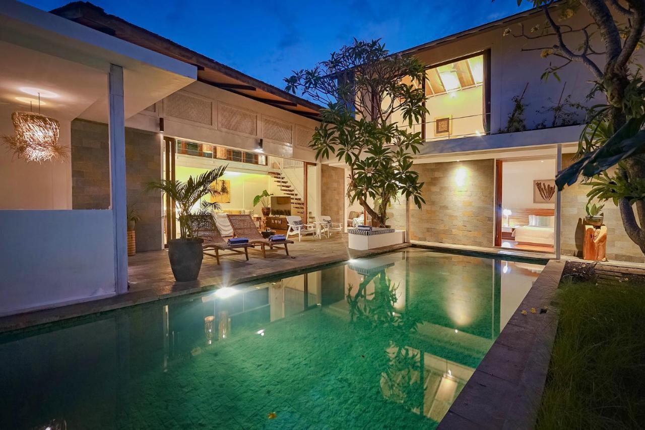 Bias Villa Seminyak Esterno foto