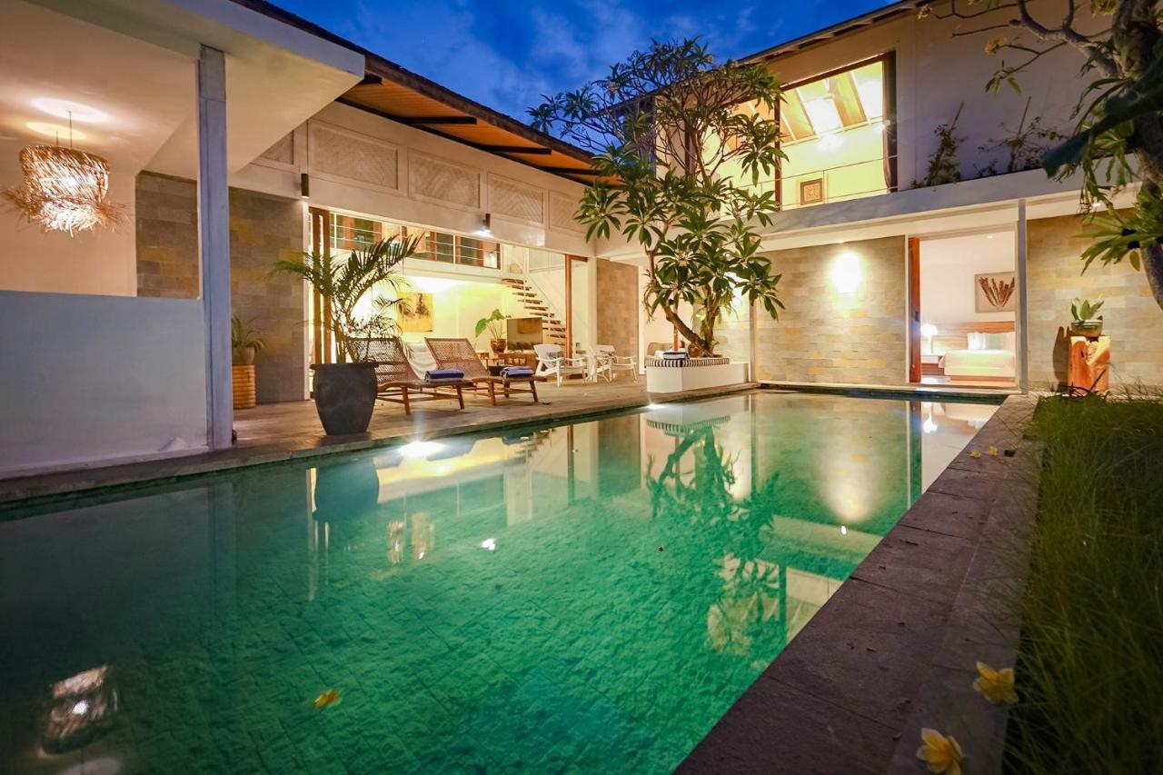 Bias Villa Seminyak Esterno foto