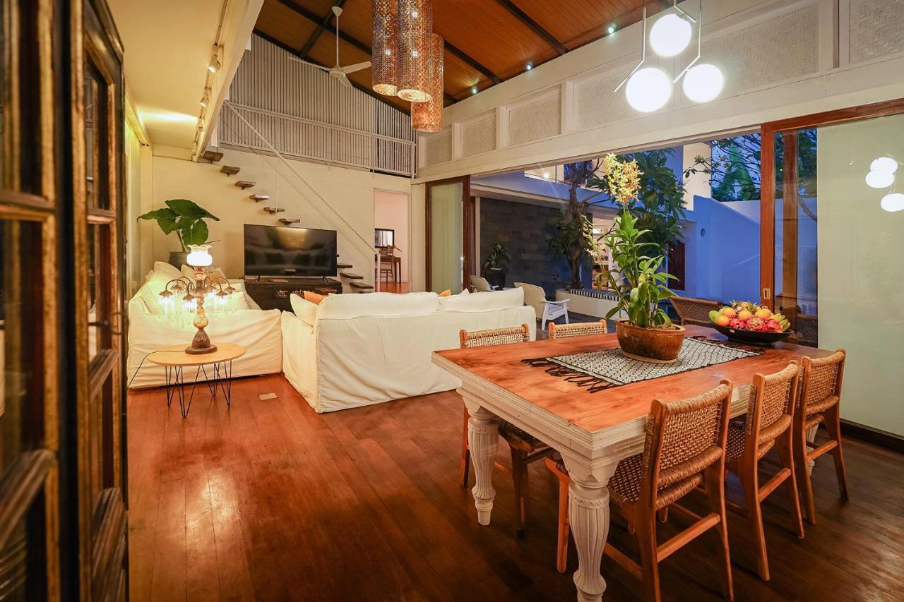 Bias Villa Seminyak Esterno foto