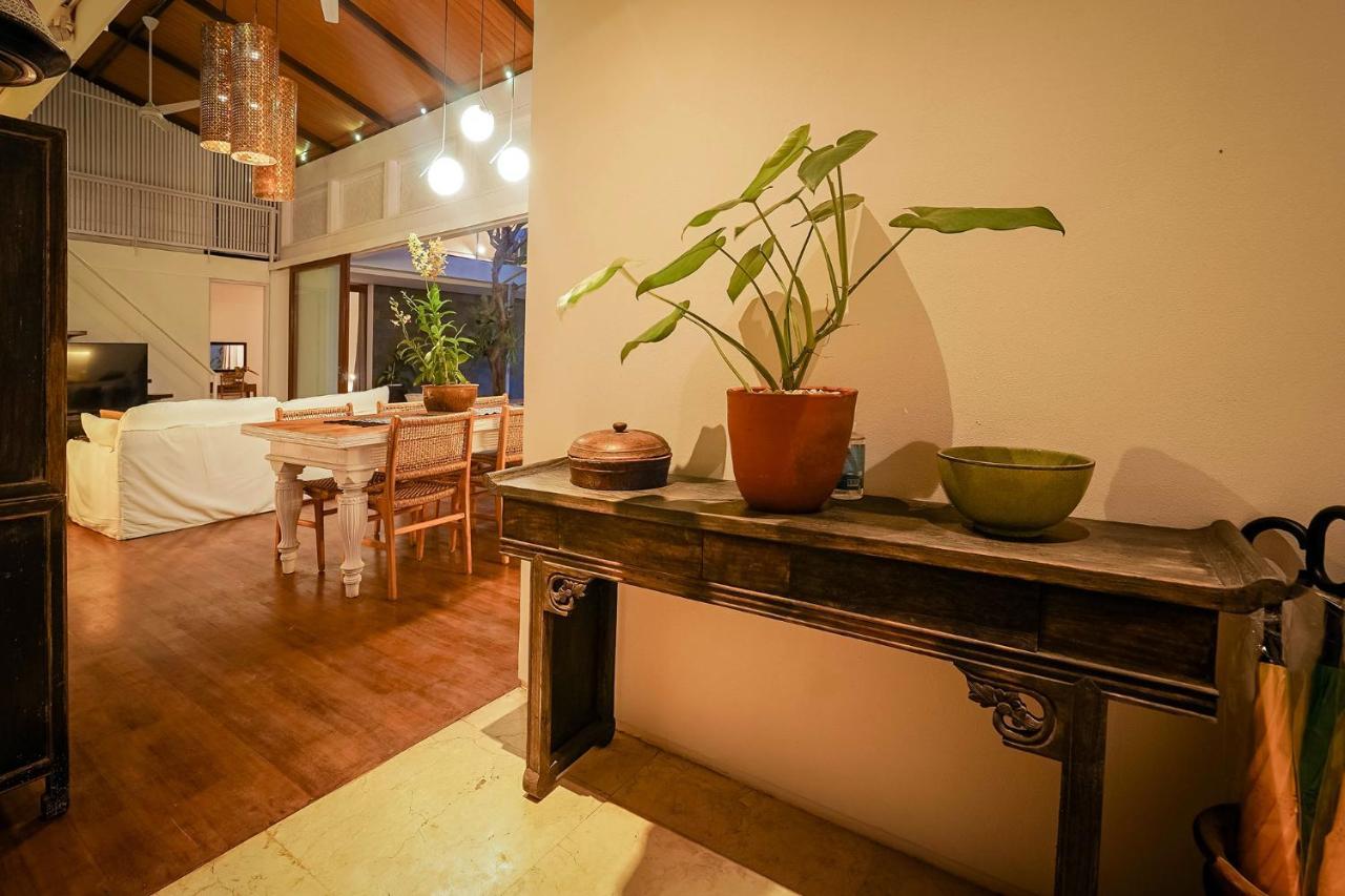 Bias Villa Seminyak Esterno foto
